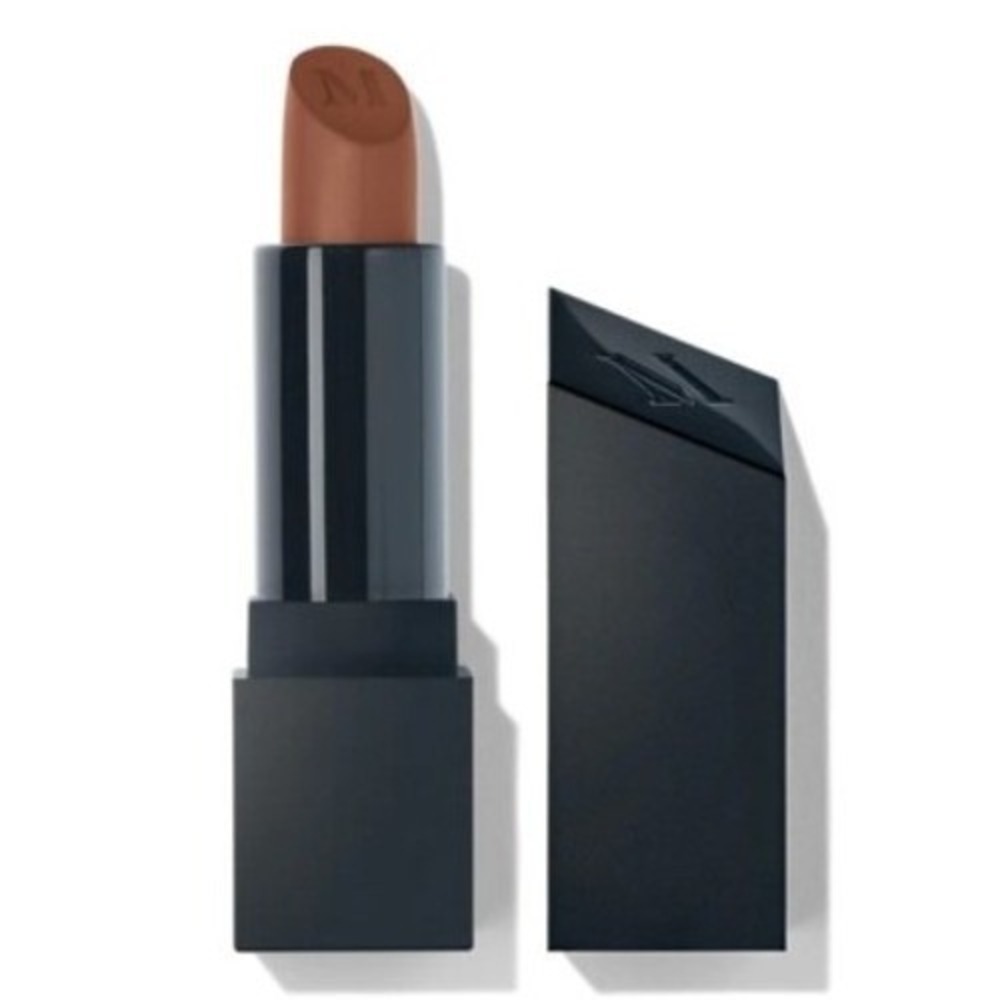 Morphe Lipstick Matte Finish in the shade sweet tea